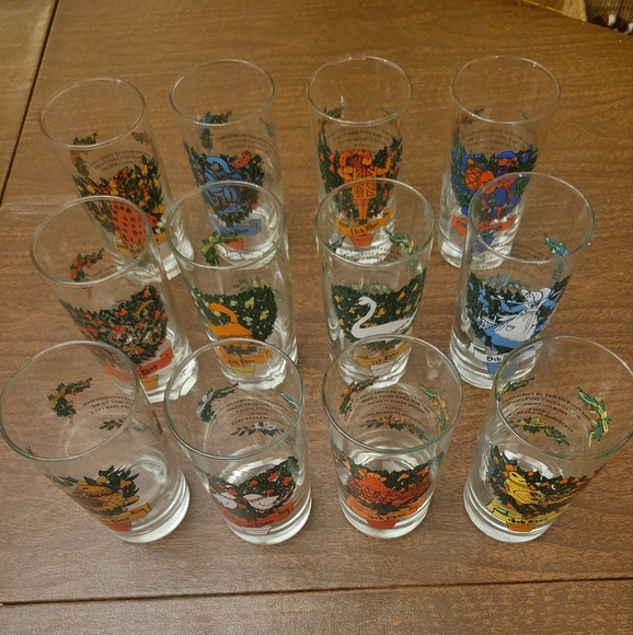 Vintage Indiana Glass 12 Days of Christmas Drinkware Set - Picture 4 of 4